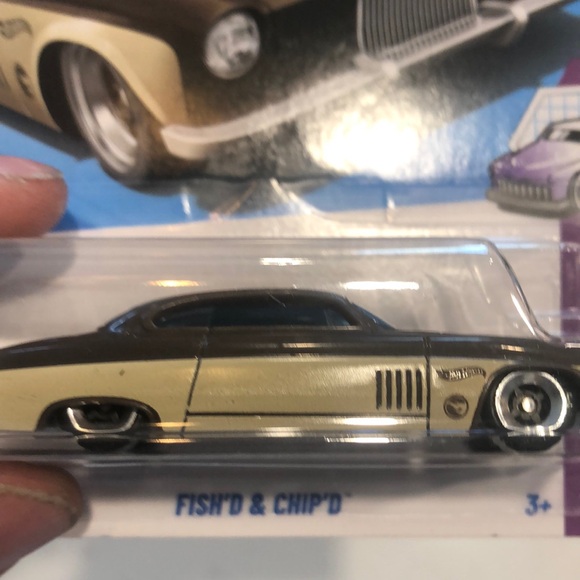 Fish’s & Chip’d - Picture 2 of 5